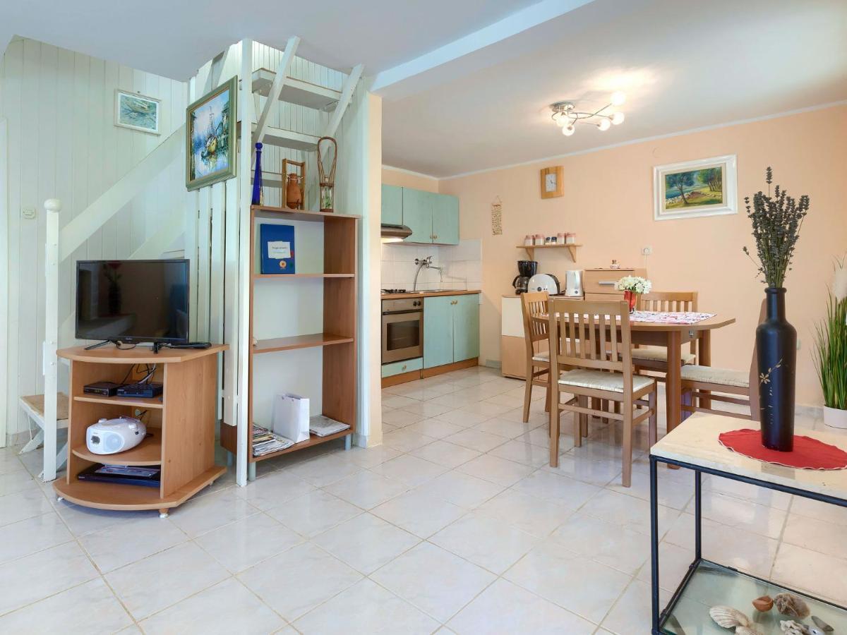 Holiday Home Lavanda - ROJ453 Žminj Esterno foto