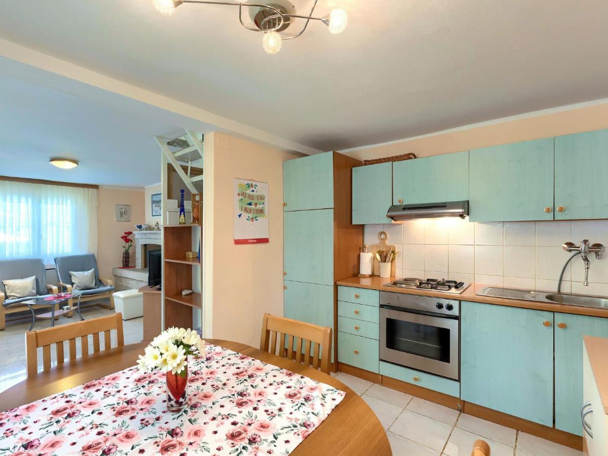 Holiday Home Lavanda - ROJ453 Žminj Esterno foto